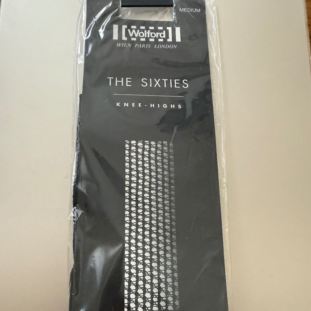 NEW Wolford "the Sixties" Knee highs. Black- size M
